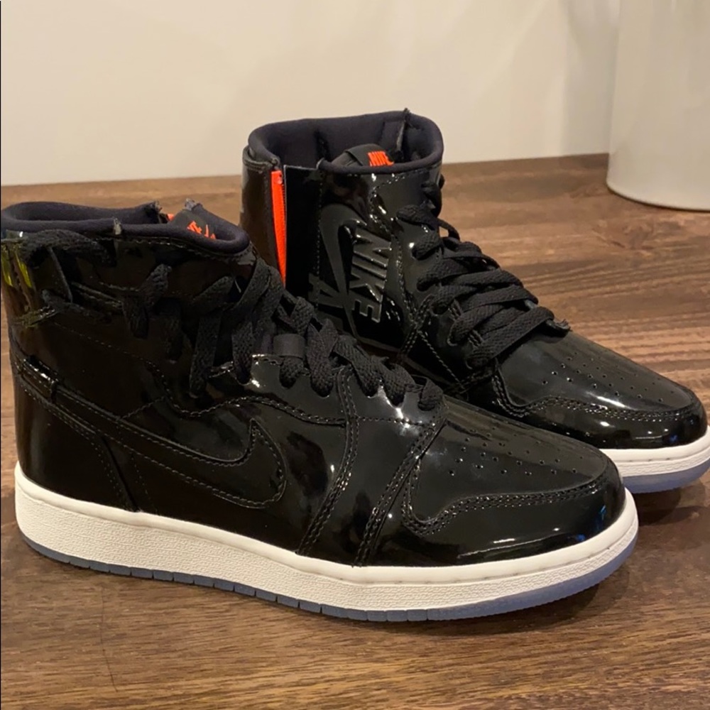 NIKE WMNS AIR JORDAN 1 REBEL XX